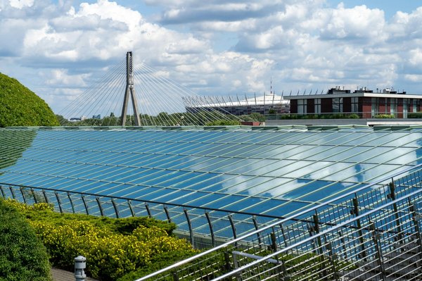What Are the Best Practices for Implementing Green Roofs in UK's Urban Buildings?